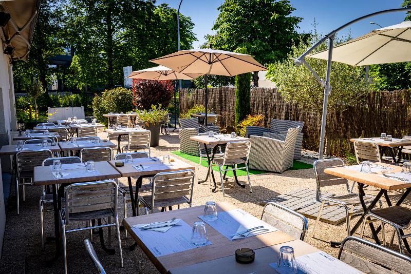 هتل Campanile Dijon Nord  Toison D Or