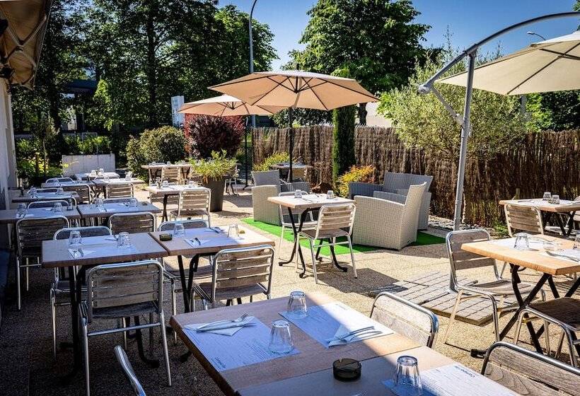 هتل Campanile Dijon Nord  Toison D Or