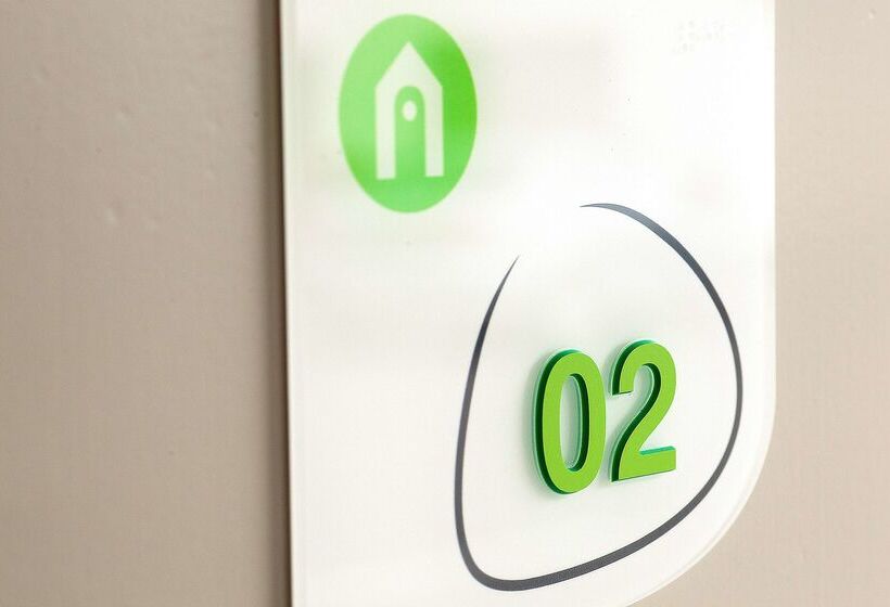 Отель Brit Hôtel Dinan   Taden