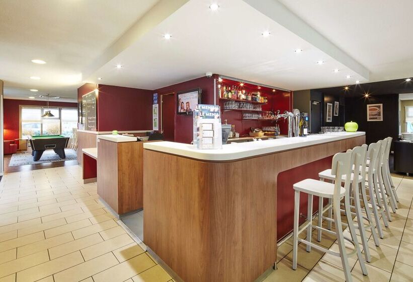 בית מלון כפרי Campanile Epone