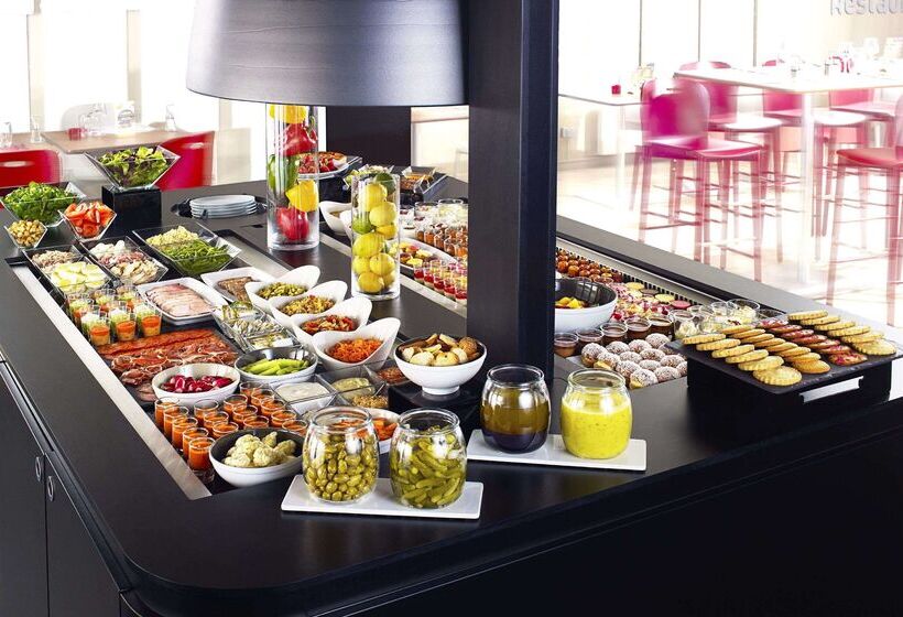 בית מלון כפרי Campanile Epone