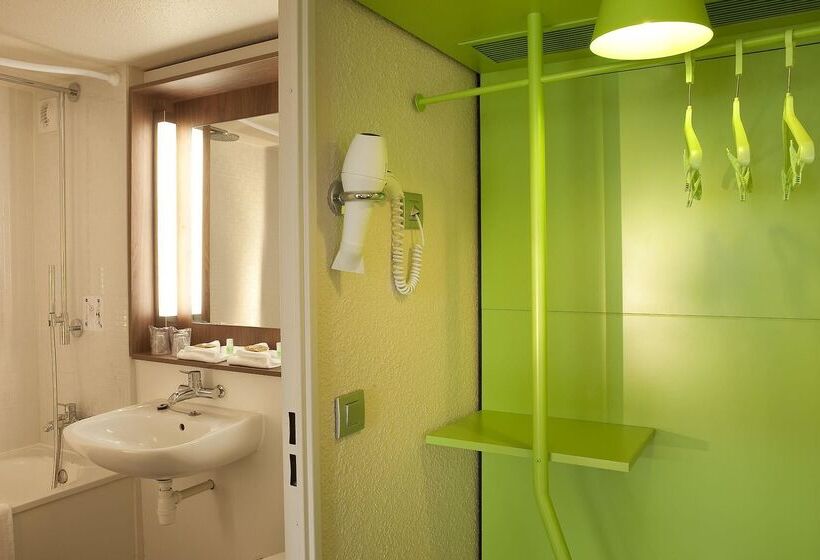 فندق Campanile Epone