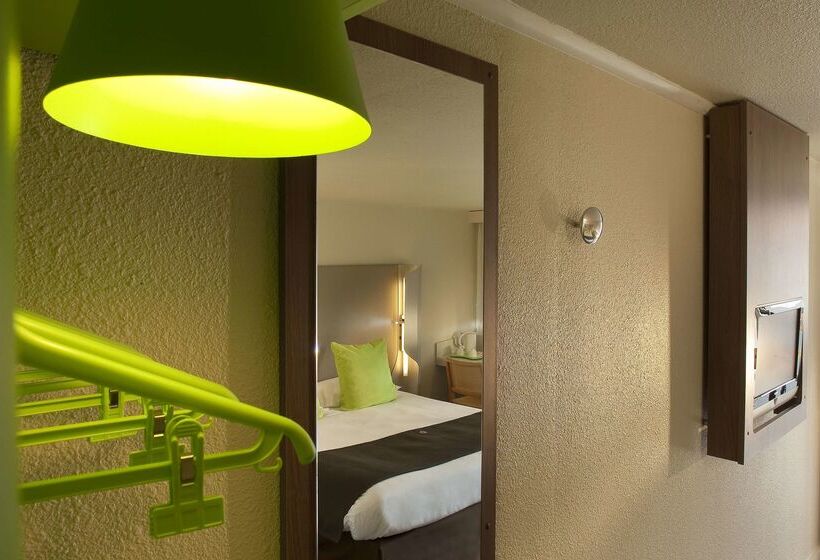 בית מלון כפרי Campanile Epone