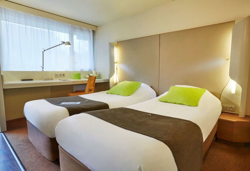 בית מלון כפרי Campanile Epone