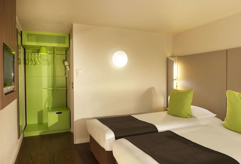 בית מלון כפרי Campanile Epone