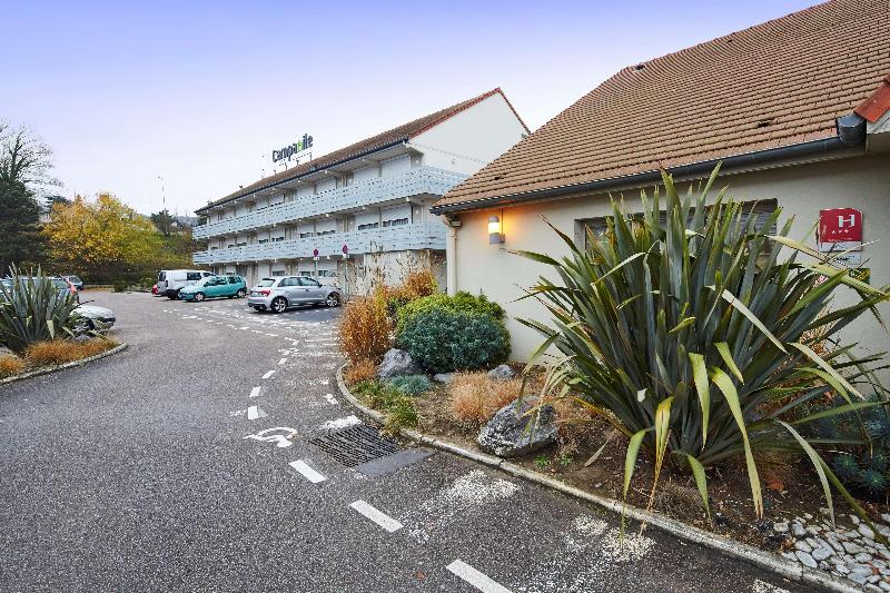 בית מלון כפרי Campanile Epone