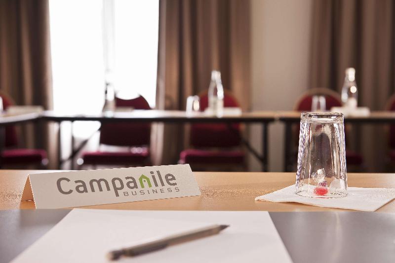 בית מלון כפרי Campanile Epone