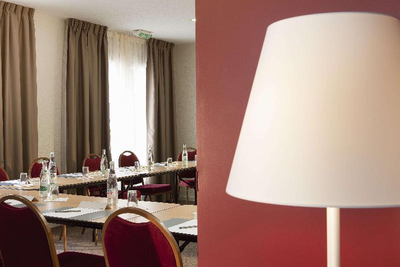 בית מלון כפרי Campanile Epone