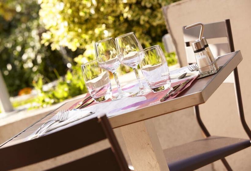 فندق Campanile Gueret