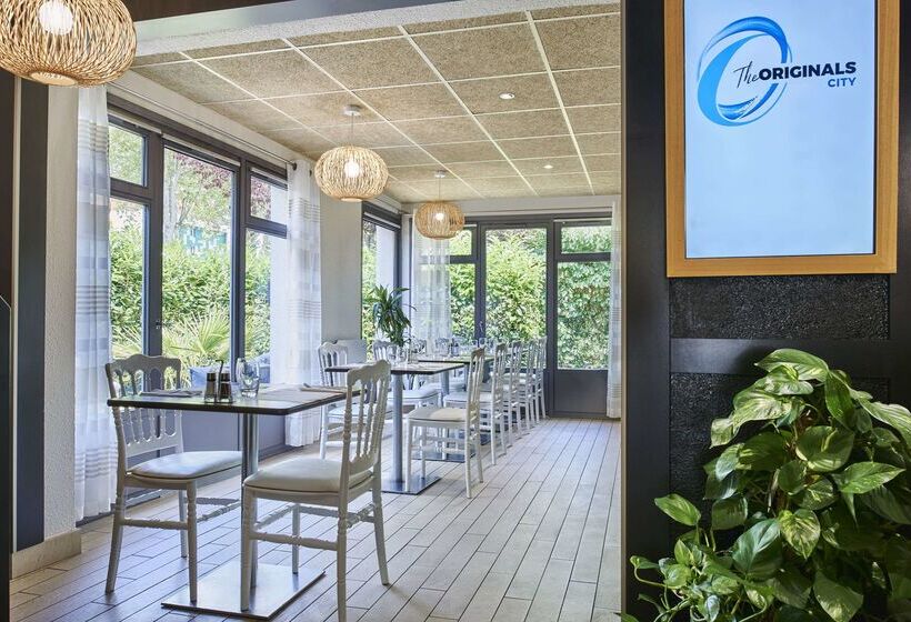 ホテル The Originals City Hôtel La Verrière Yvelines