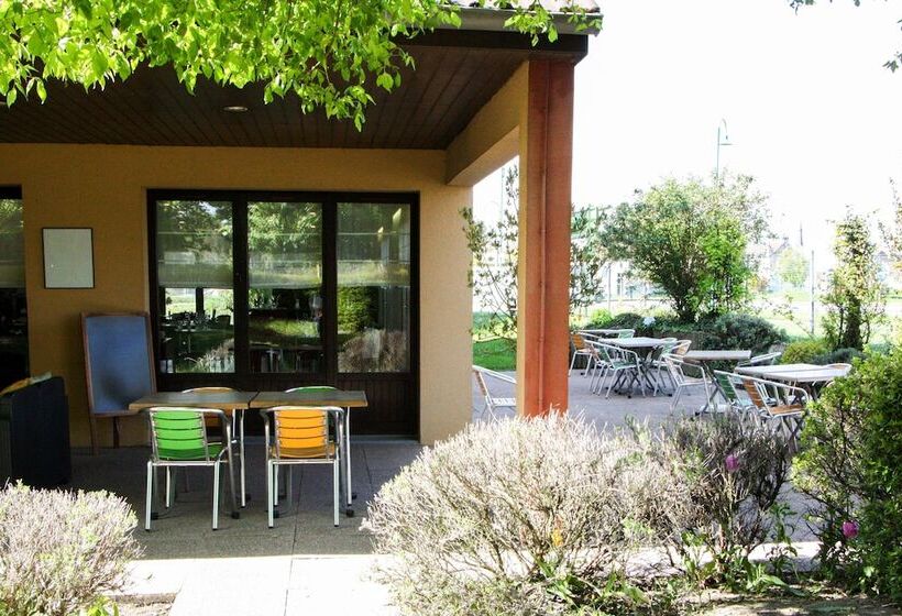 בית מלון כפרי Campanile Lille Sud  Douai Cuincy