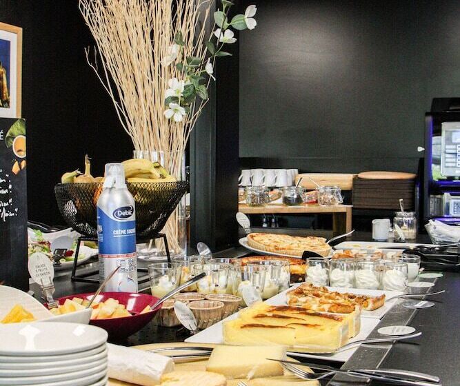 בית מלון כפרי Campanile Lille Sud  Douai Cuincy