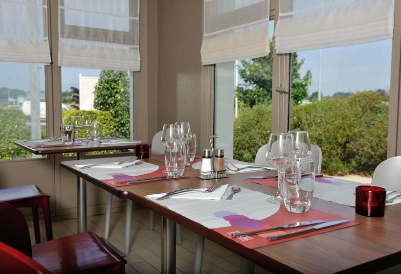 ホテル Campanile Lorient  Lanester