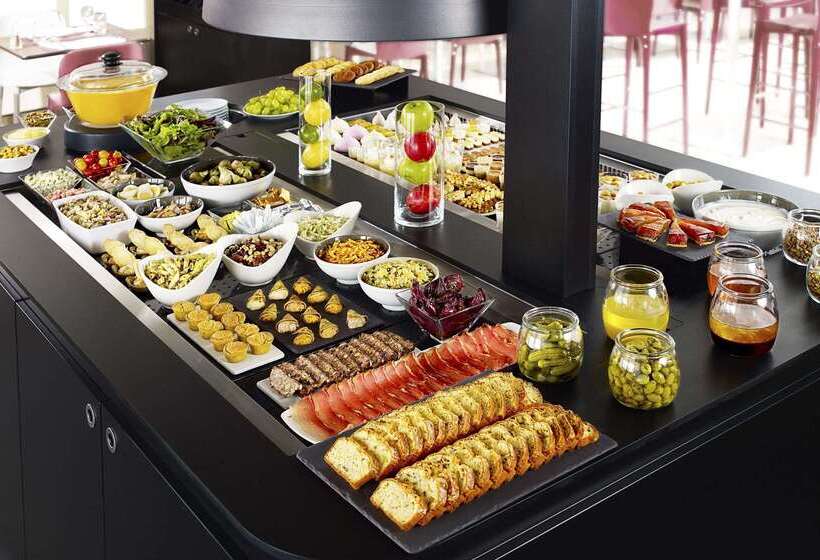 ホテル Campanile Lorient  Lanester