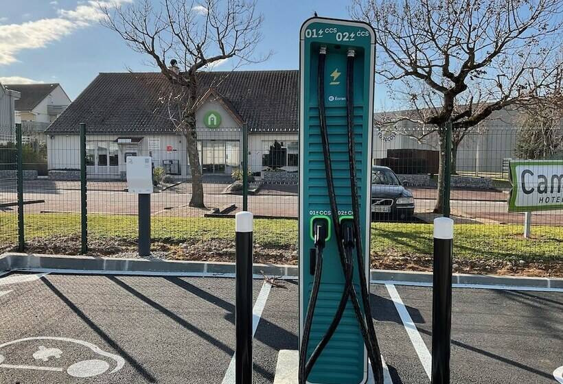 Отель Campanile Lyon Est  Aeroport Saint Exupery