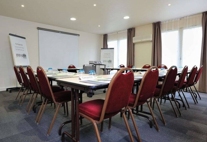 Отель Campanile Lyon Est  Aeroport Saint Exupery