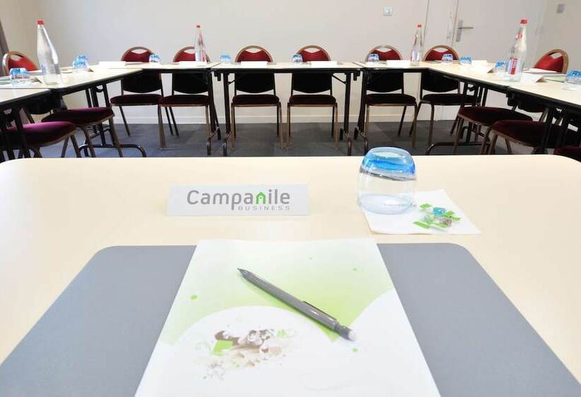 Отель Campanile Lyon Est  Aeroport Saint Exupery