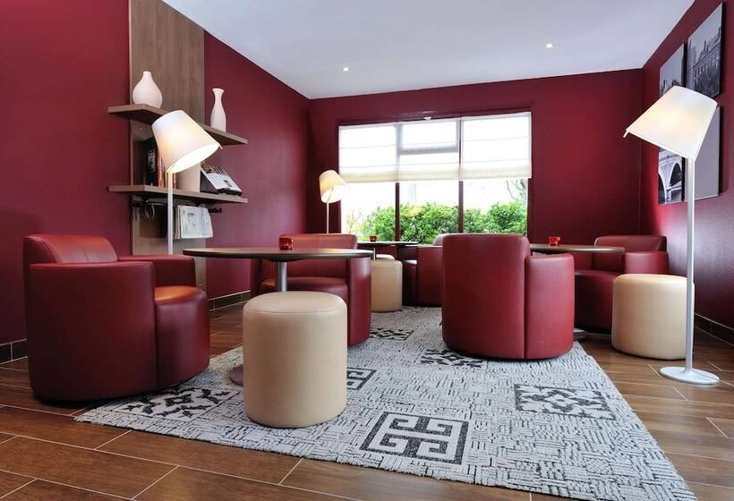 Отель Campanile Lyon Est  Aeroport Saint Exupery