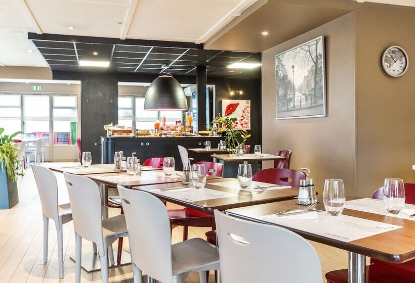 Отель Campanile Lyon Est  Aeroport Saint Exupery