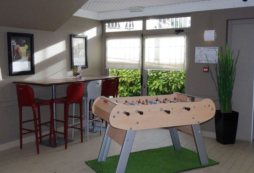 בית מלון כפרי Campanile Lyon Ouest Tassin