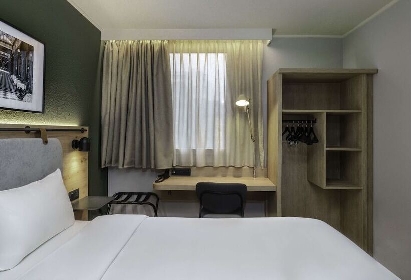 ホテル Campanile Marne La Vallée Chelles