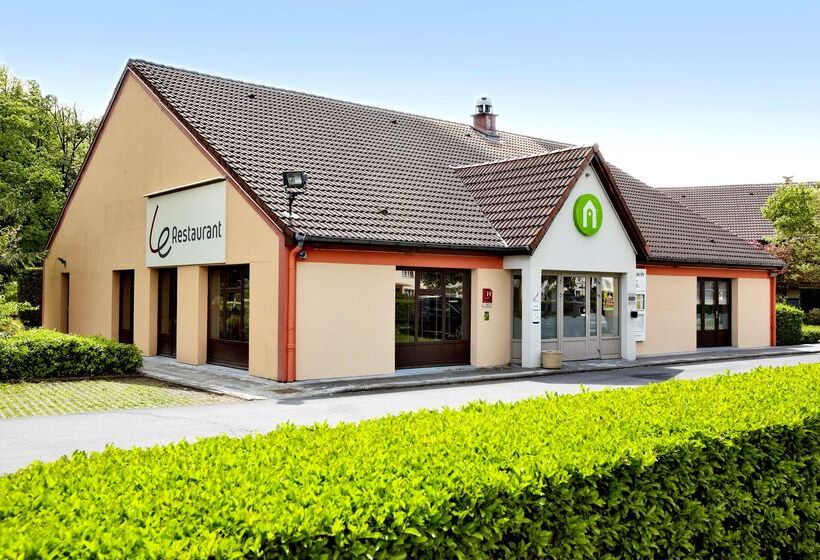 בית מלון כפרי Campanile Maubeuge