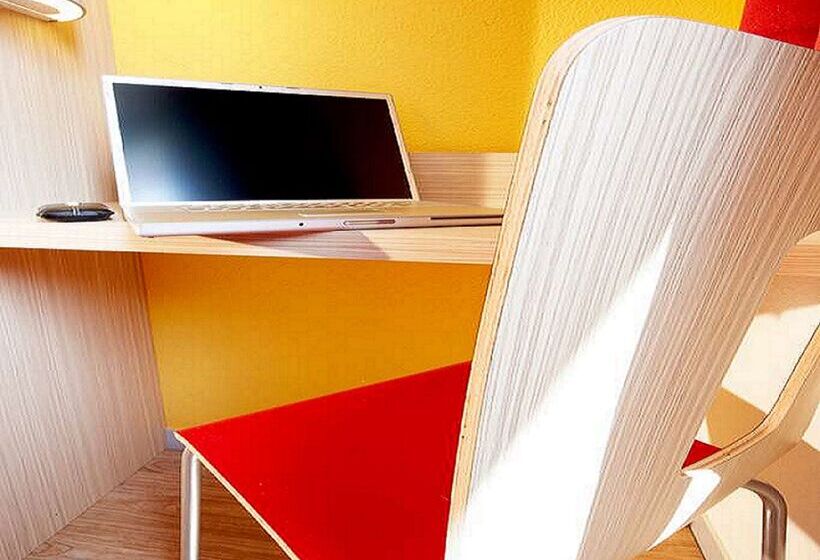 ホテル Campanile Metz Jouy Aux Arches