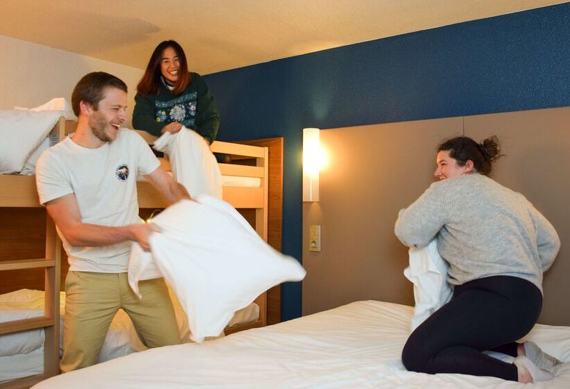 호텔 Campanile Millau