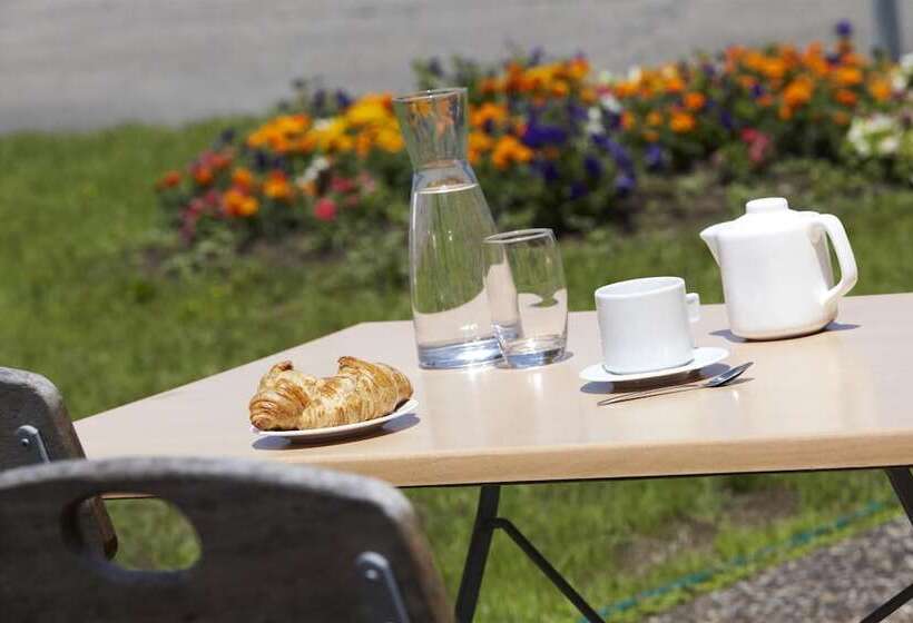 Campanile Hotel Mont De Marsan