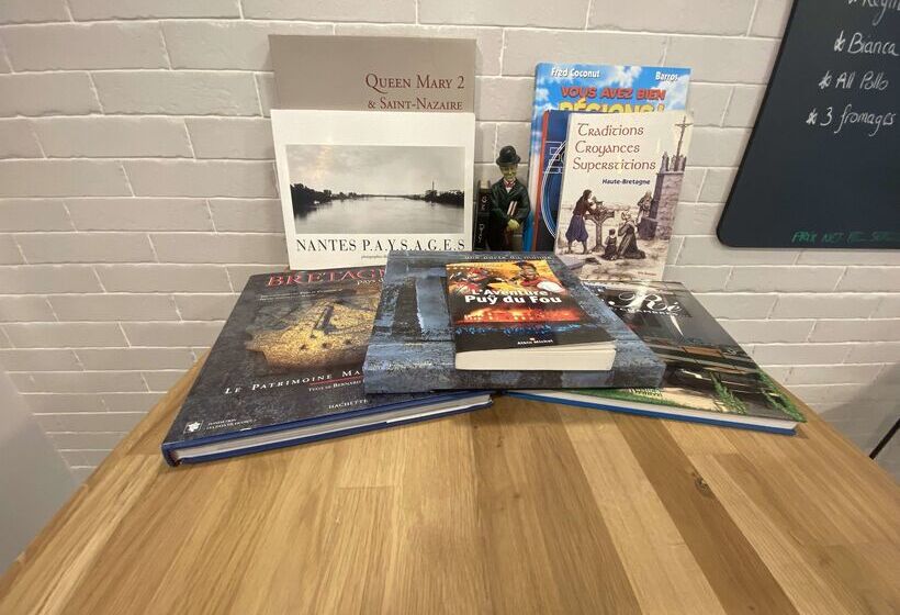 فندق Campanile Nantes ~ Rezé Aéroport