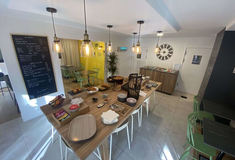 Отель Campanile Nantes ~ Rezé Aéroport