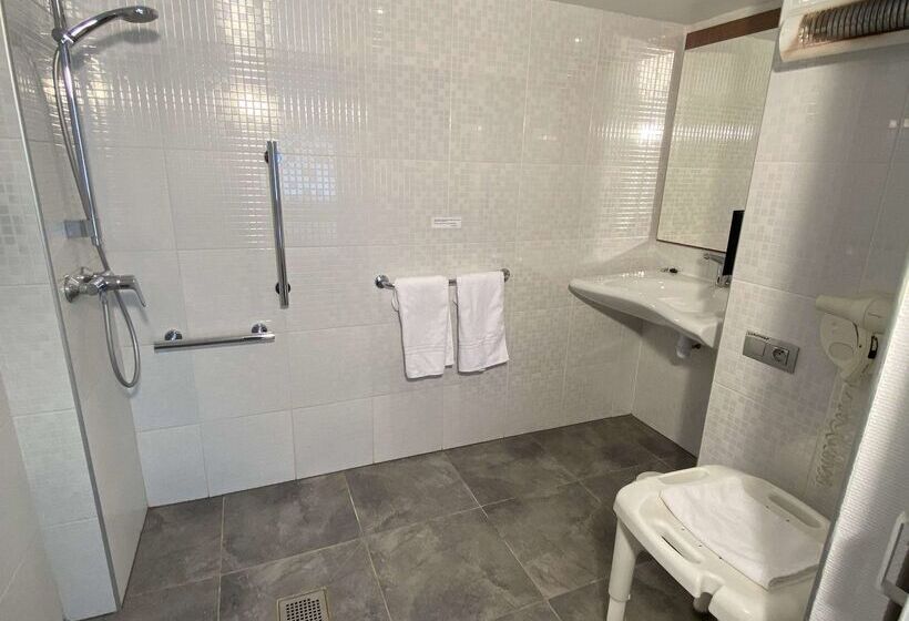 فندق Campanile Nantes ~ Rezé Aéroport