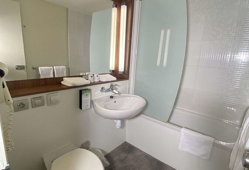 فندق Campanile Nantes ~ Rezé Aéroport