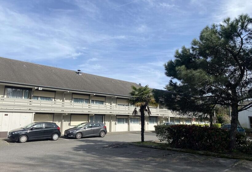 Отель Campanile Nantes ~ Rezé Aéroport