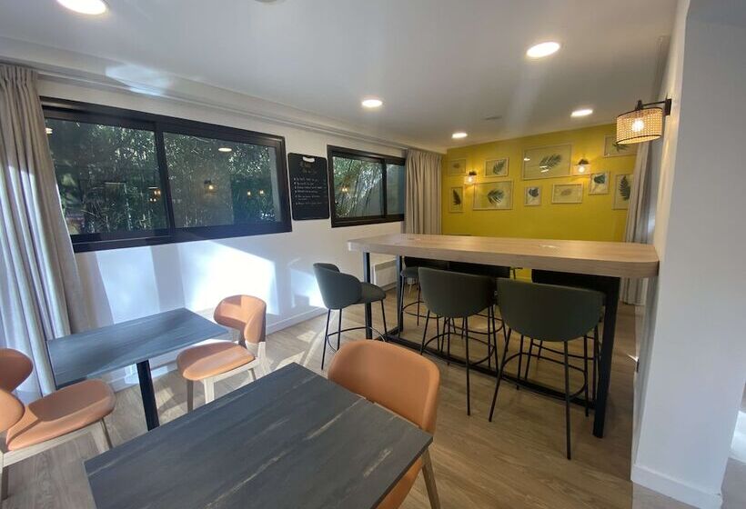 فندق Campanile Nantes ~ Rezé Aéroport