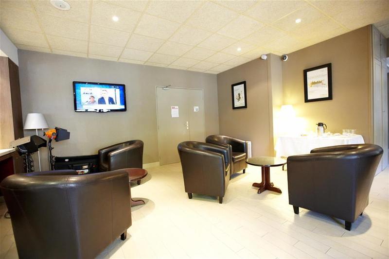 호텔 Campanile Nimes Centre  Mascarbonnel