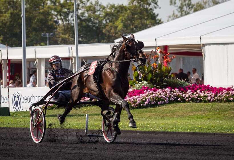 فندق Campanile Nogent Sur Marne
