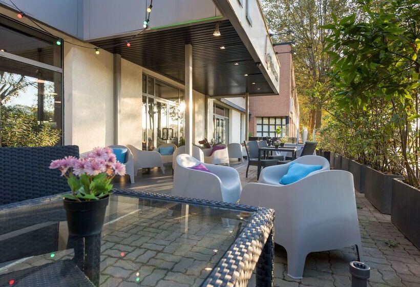 Отель Ibis Styles Paris Saint Denis Pleyel