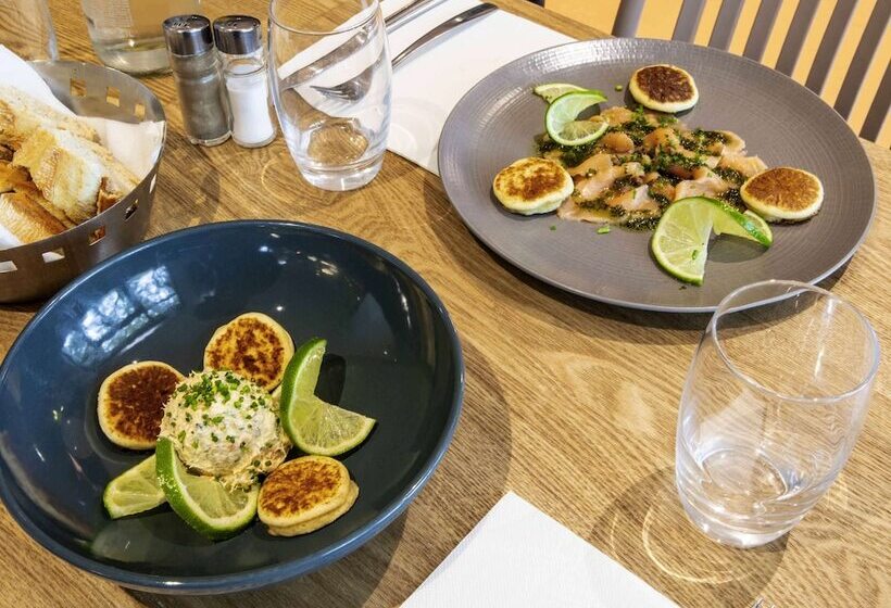 Отель Ibis Styles Paris Saint Denis Pleyel