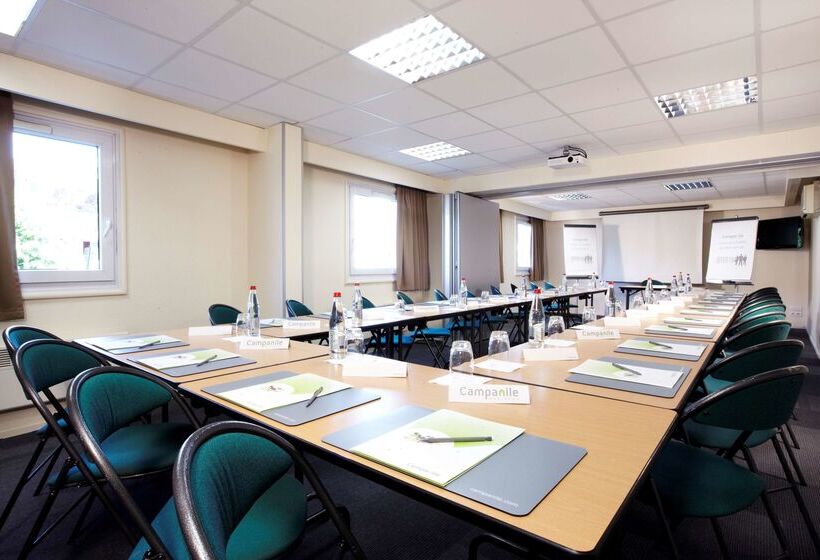 בית מלון כפרי Campanile Paris Ouest Chaville