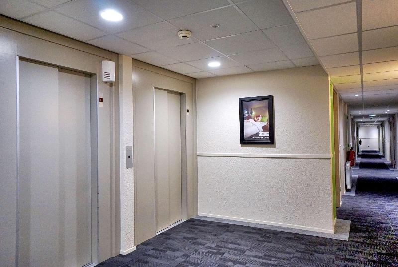 בית מלון כפרי Campanile Paris Ouest Chaville