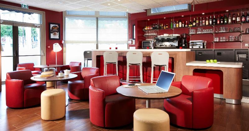 בית מלון כפרי Campanile Paris Ouest Chaville