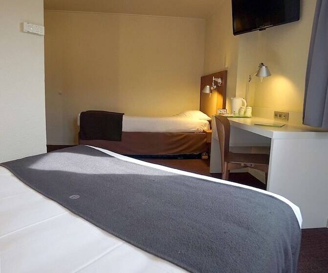 בית מלון כפרי Campanile Paris Ouest Chaville