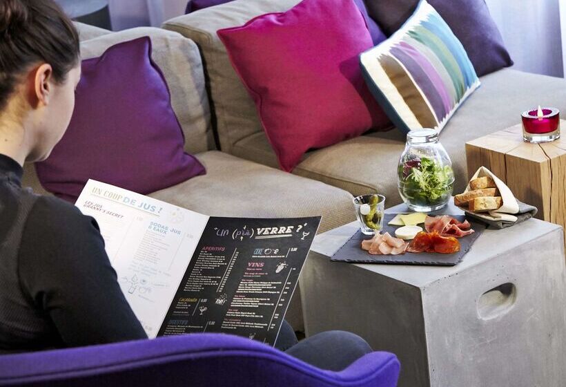 호텔 Campanile Saint Germain En Laye