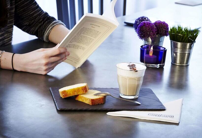 호텔 Campanile Saint Germain En Laye