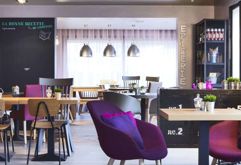 호텔 Campanile Saint Germain En Laye