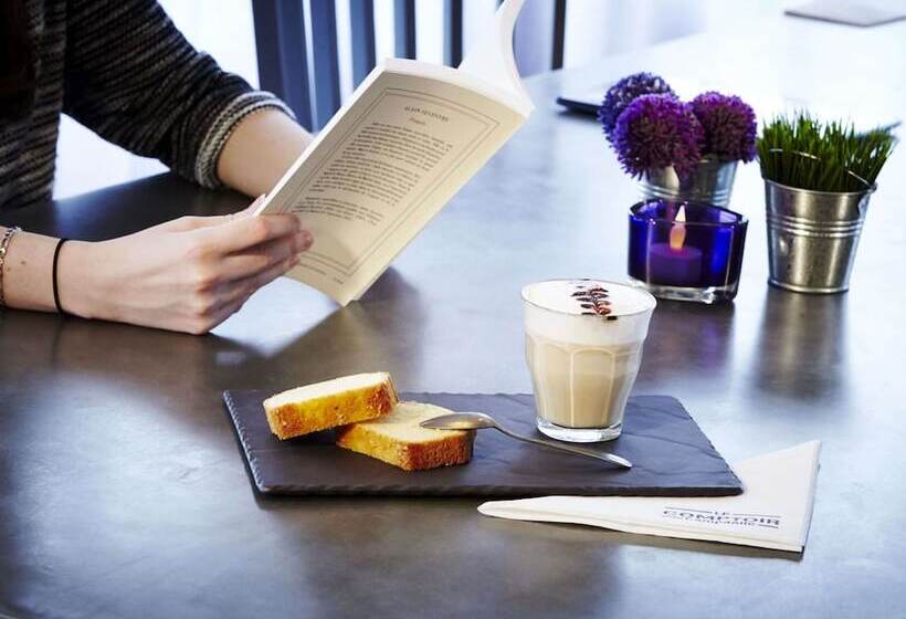 호텔 Campanile Saint Germain En Laye