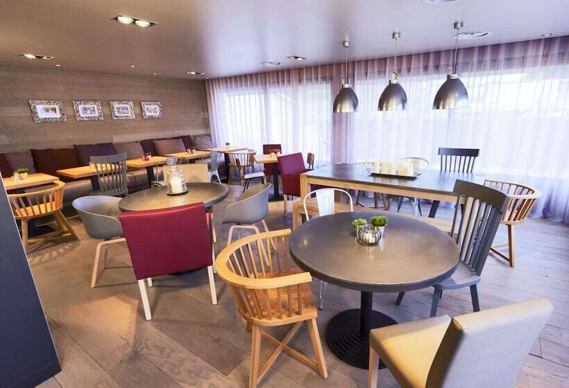 호텔 Campanile Saint Germain En Laye