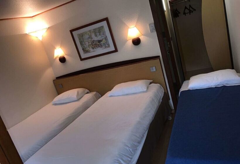 호텔 Campanile Saintavold