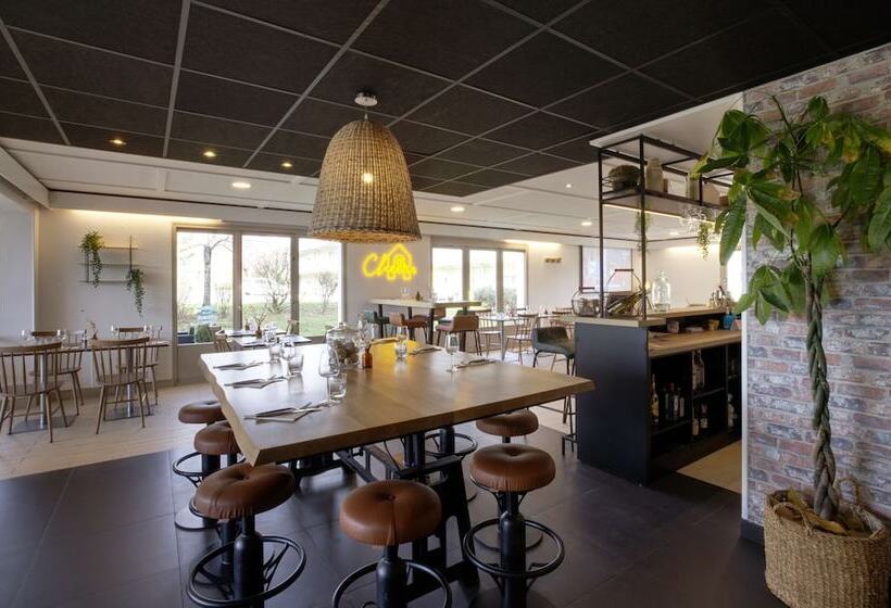 בית מלון כפרי Campanile Taverny